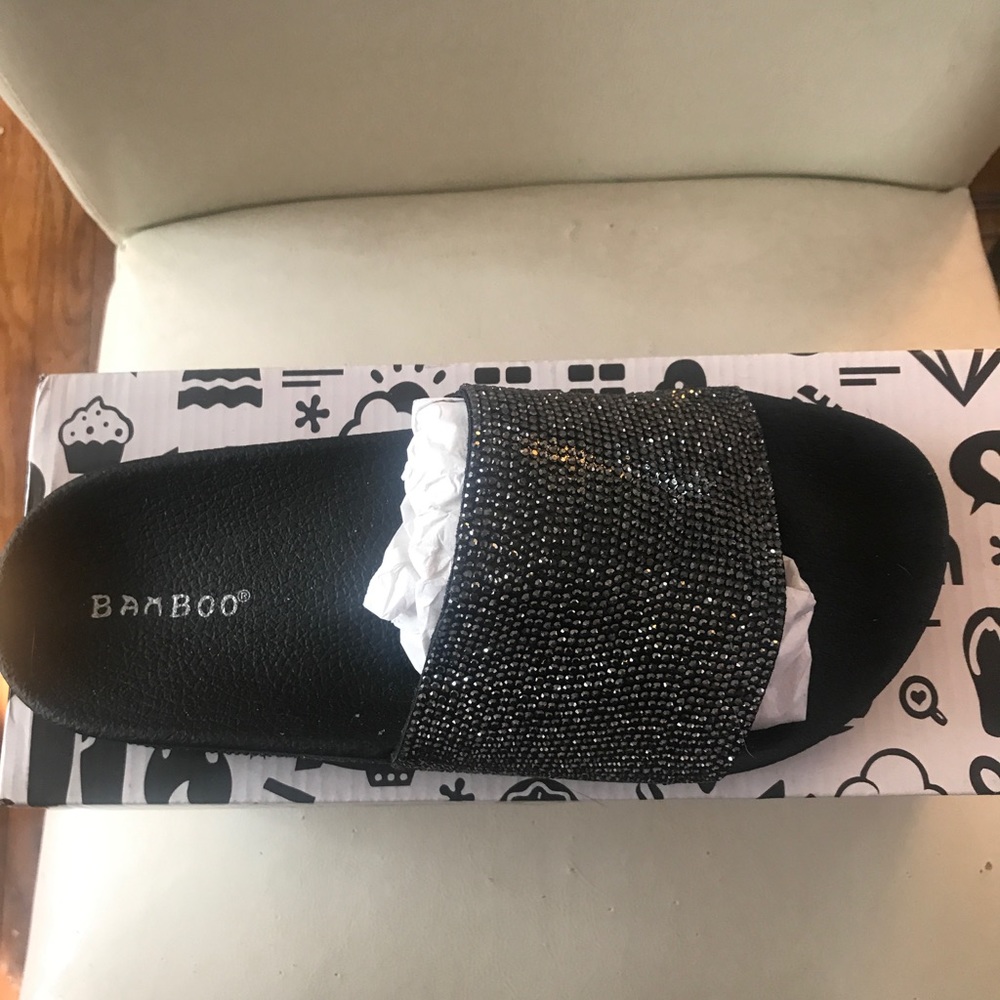 Beautiful brand new slider with box